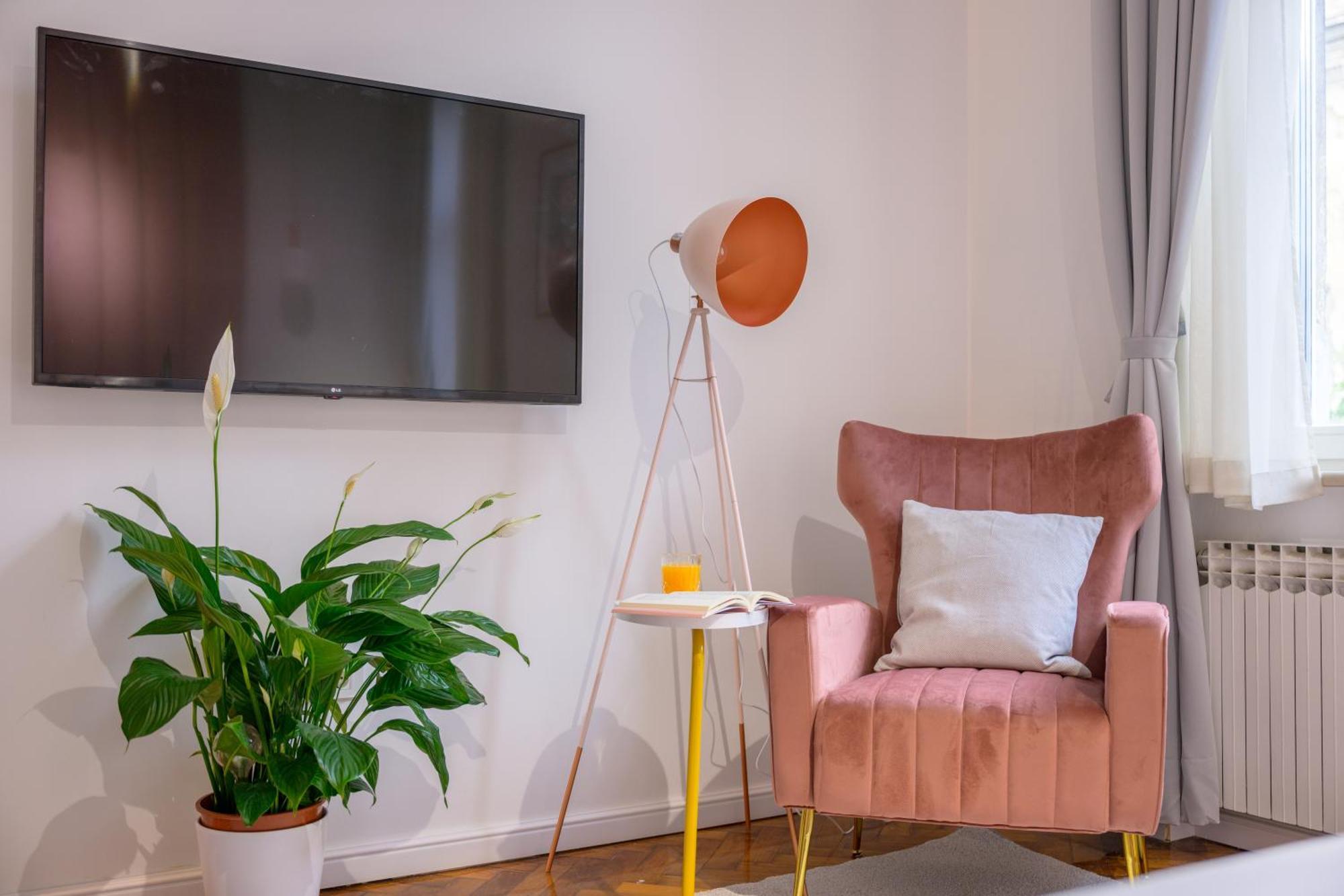 Crown Apartments Zagreb Bagian luar foto